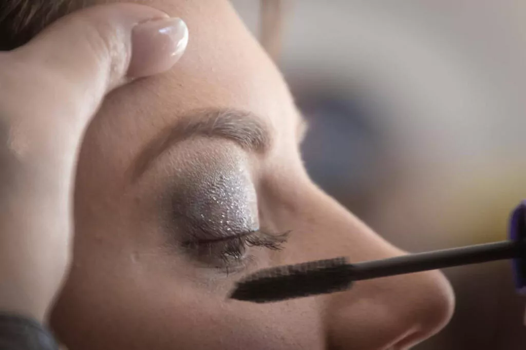 Use-Tight-lined-Mascara-Instead-of-Eyeliner