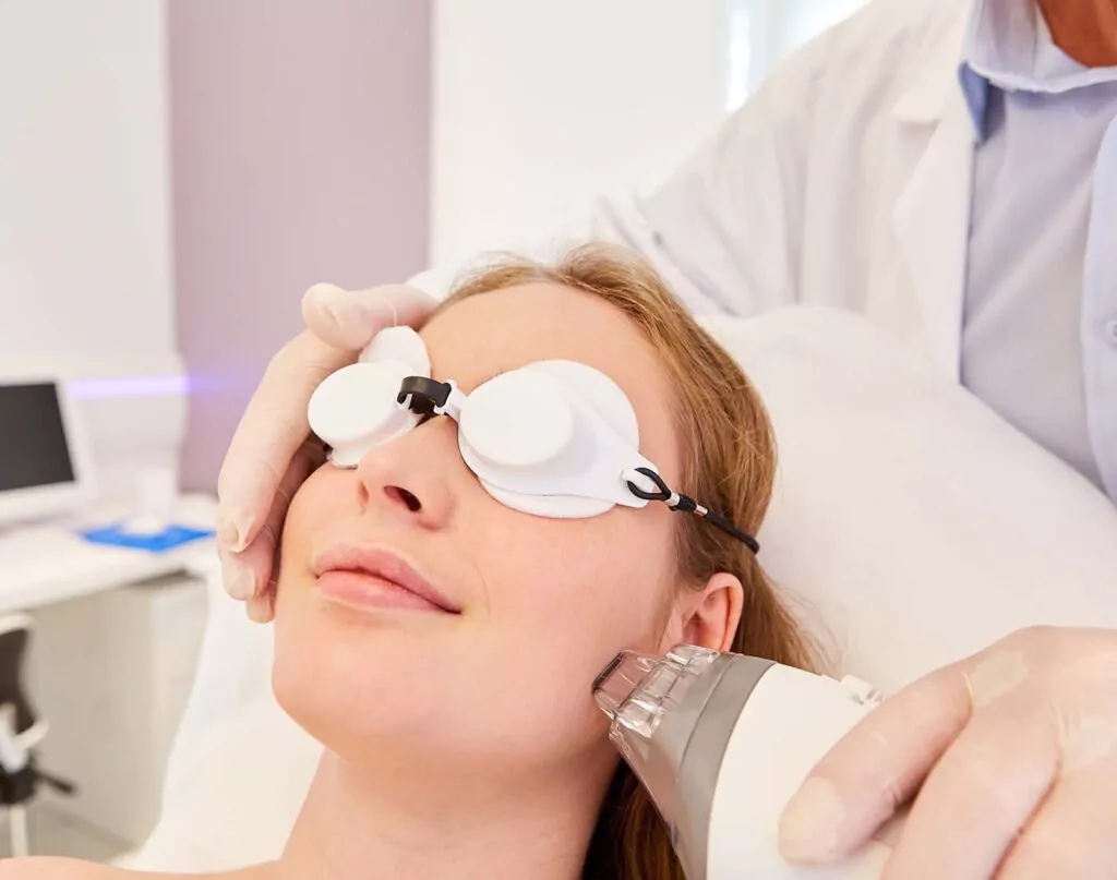 Fraxel Dual laser procedure at Skinly Aesthetics